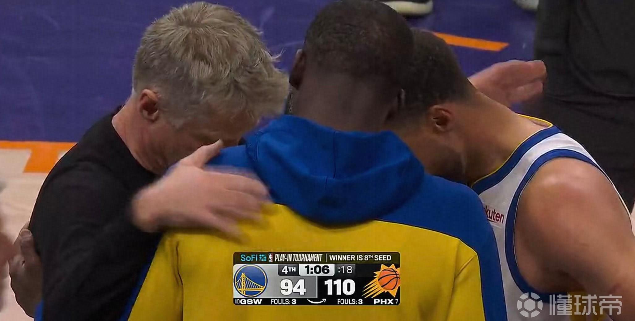 记者问及与库里格林拥抱，科尔笑答：不关你们的事